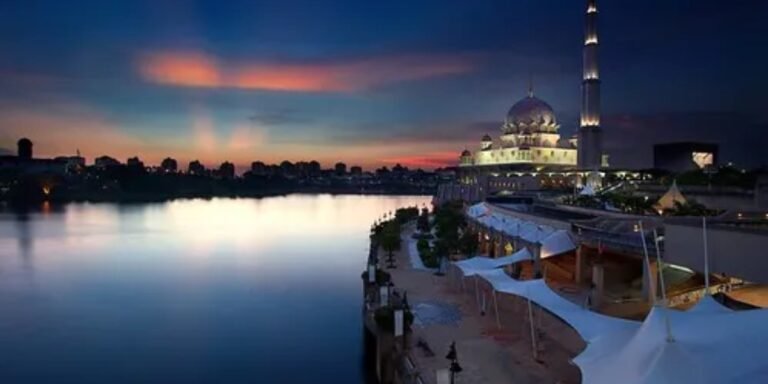 What Time is Maghrib Prayer Today