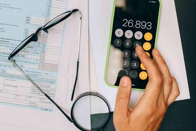 Mobile Apps vs. Websites – What’s the Best Way to Check Your Electricity Bill