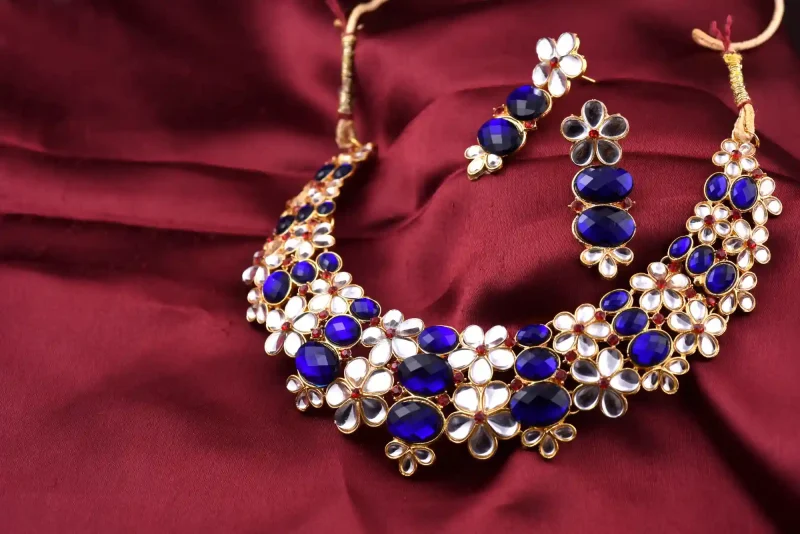 Pair Your Jewellery with Different Outfits